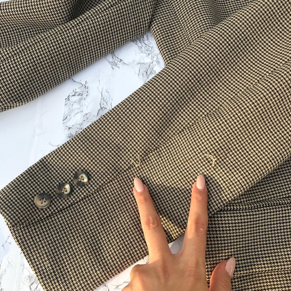 Brown Houndstooth Women's Blazer - Picture 7 of 7